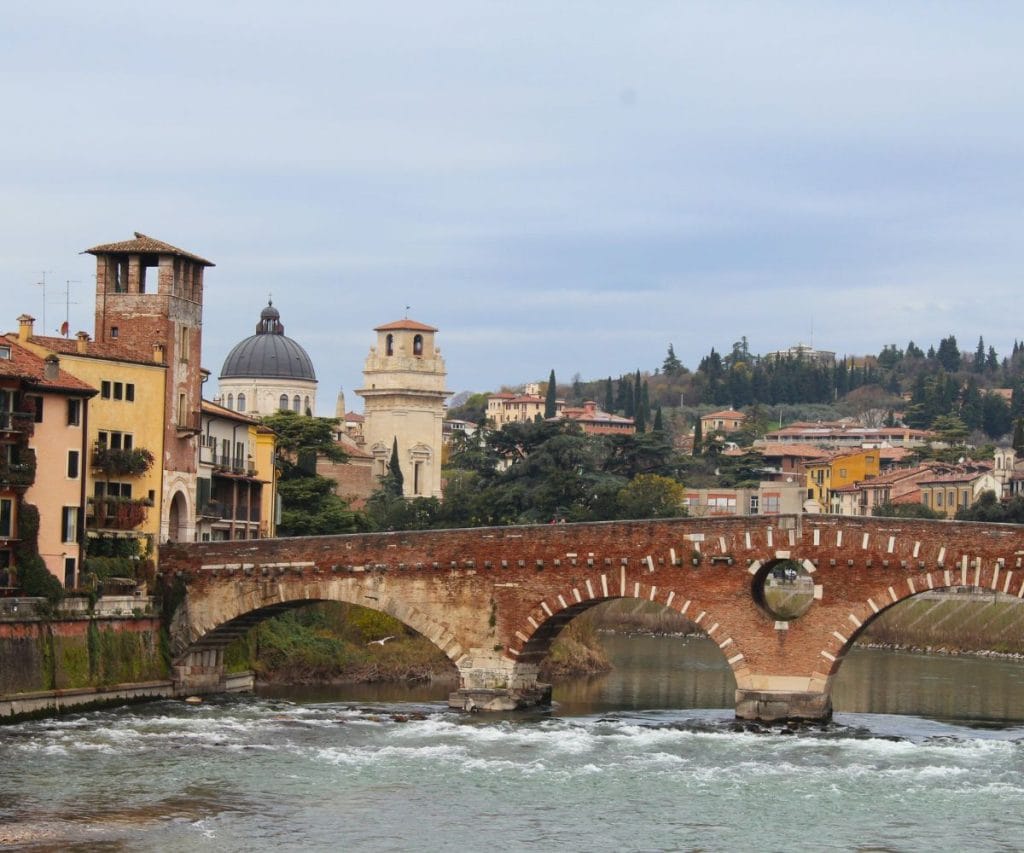 Ponte di Pietra, Verona