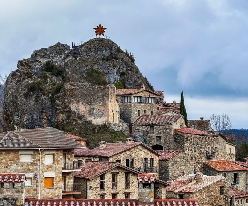 Mirador del Castillo de La Roca en la Vall de Camprodon